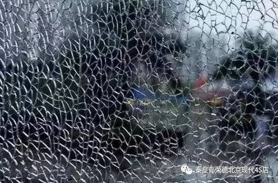 钢化玻璃容易碎吗