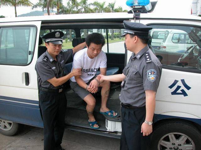 交通事故拘留