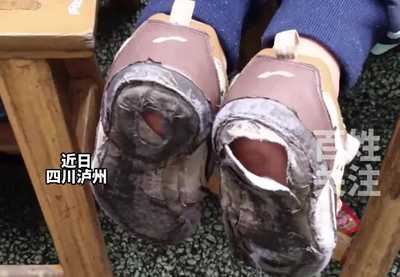 脚底板热是怎么回事