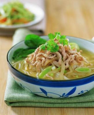 猪肉煮面条的做法大全家常