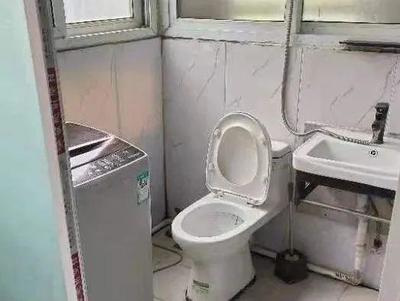 搬马桶上楼技巧