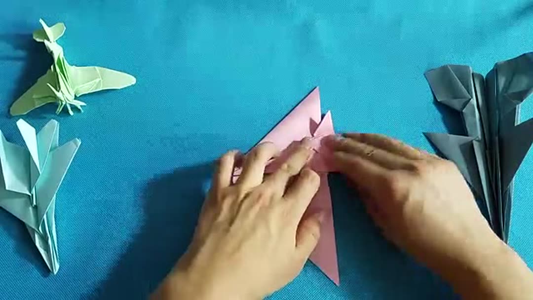 锅饭折纸飞机视频教程下载