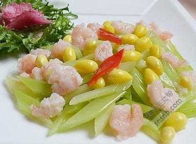 月子能吃芹菜吗