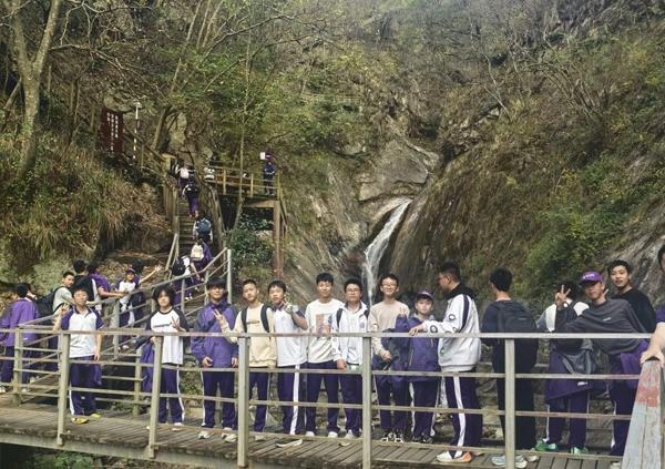 挖到宝了!皖西大别山这处原生秘境，山水、红色双绝