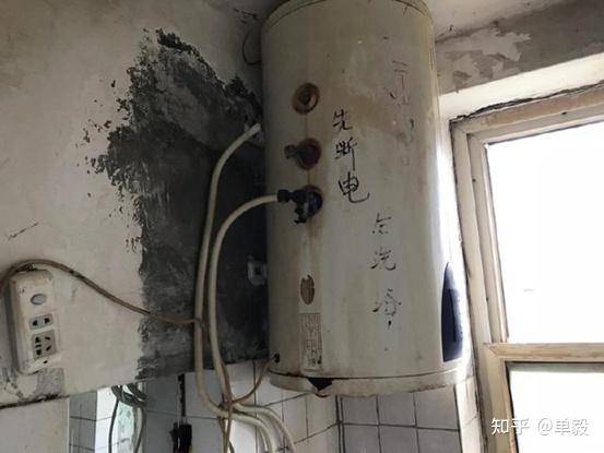 燃气热水器泄露