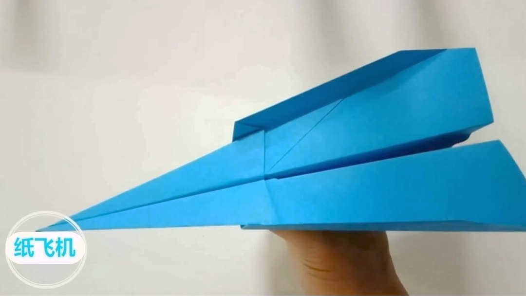 折纸飞机像鸟在飞视频下载