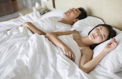 亲戚在别人家睡怎么破