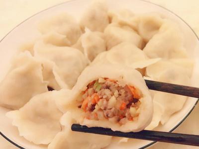 冬笋香菇虾皮包饺子吃