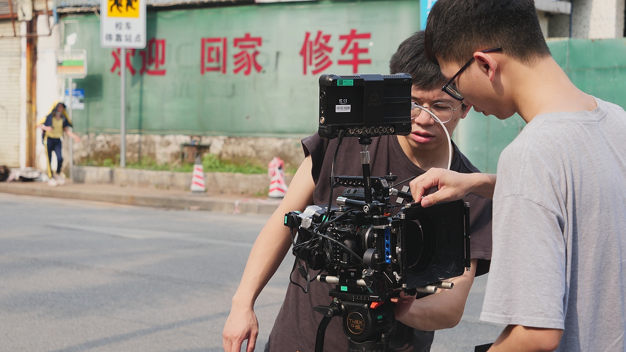 888体育官方 金秉祐