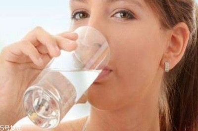 早晨起床咳嗽痰多是怎么回事